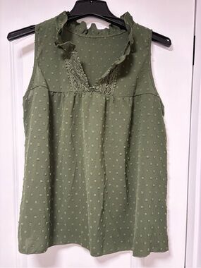 NWOT SHEIN Olive Green Textured Ruffle Neck Sleeveless Camisole